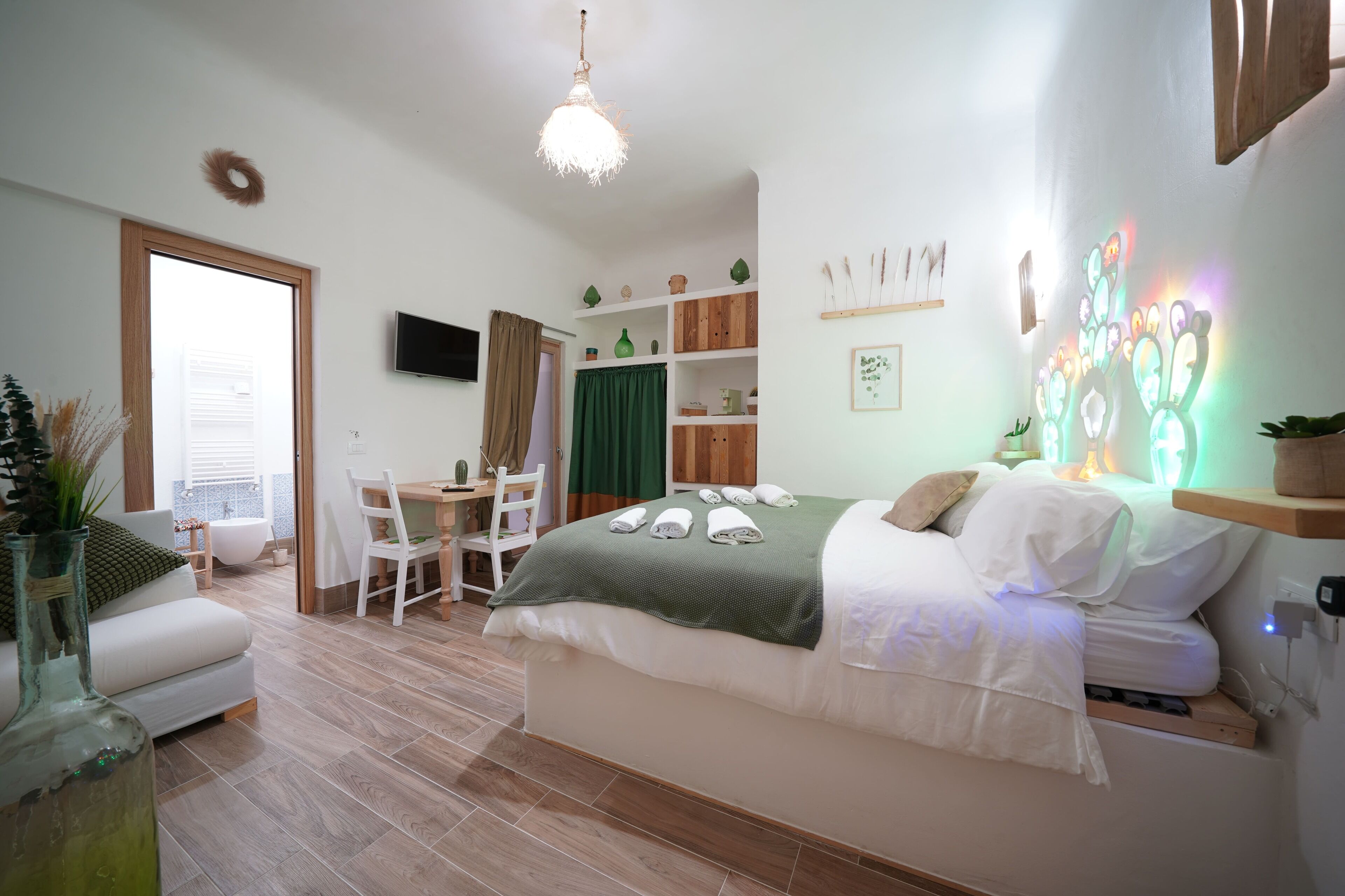 1 camera, ferro/asse da stiro, Wi-Fi, lenzuola