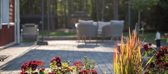 A holiday like at grandma's. Cosy cottage with pool for families and friends.