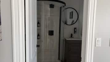 Luxury Suite, Ensuite | Bathroom