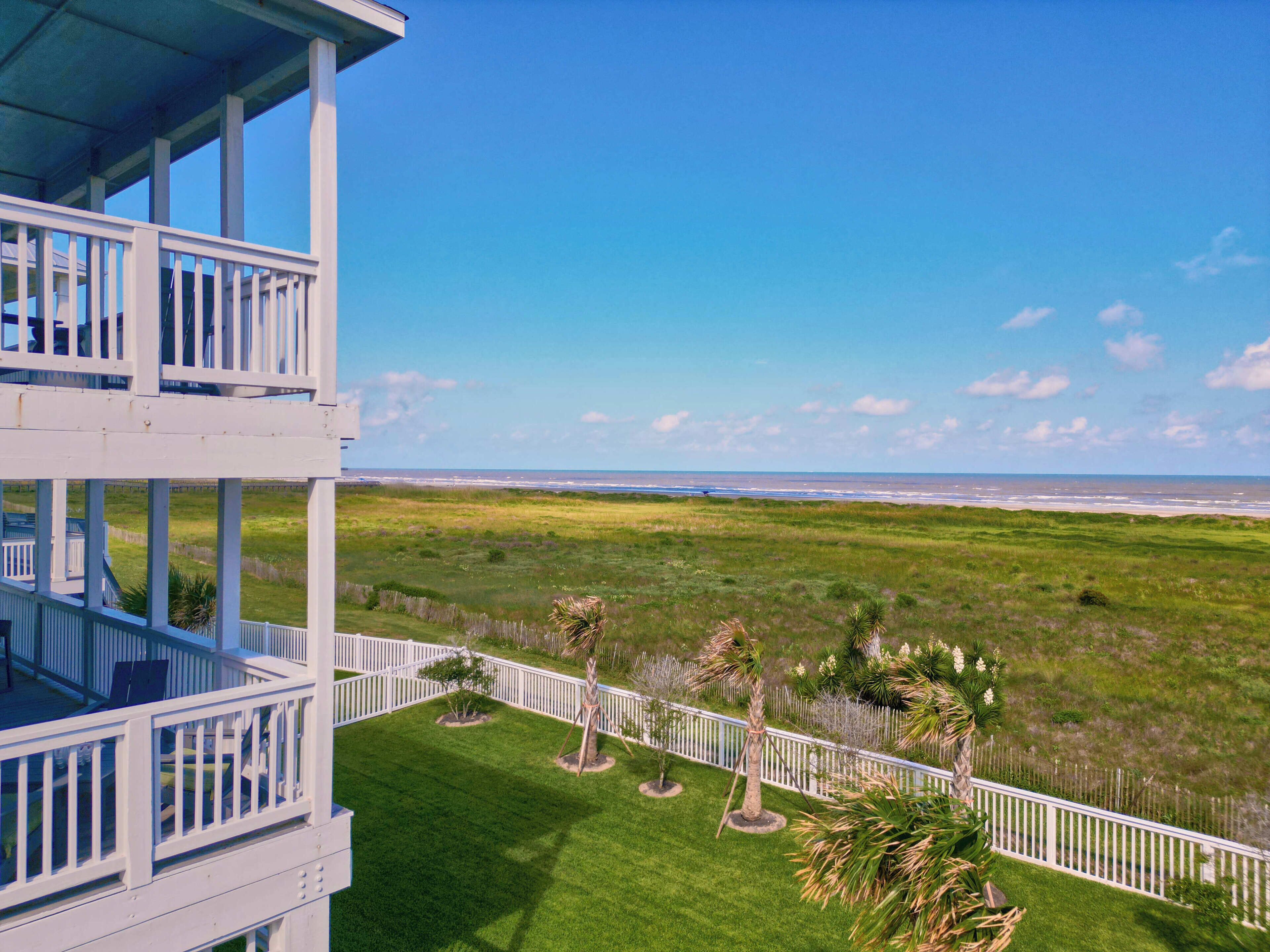 Oceanfront Discount! Oceanfront 4 bed/4 bath home, 10% off 4+ nights thru 9/24
