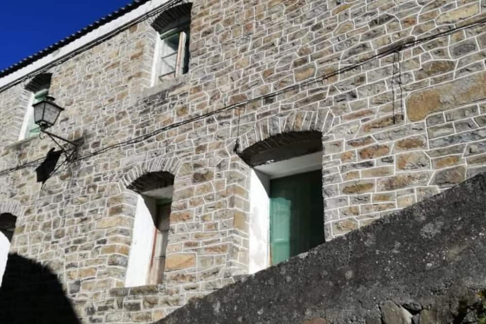 ALBERGUE CASA DE BROTO