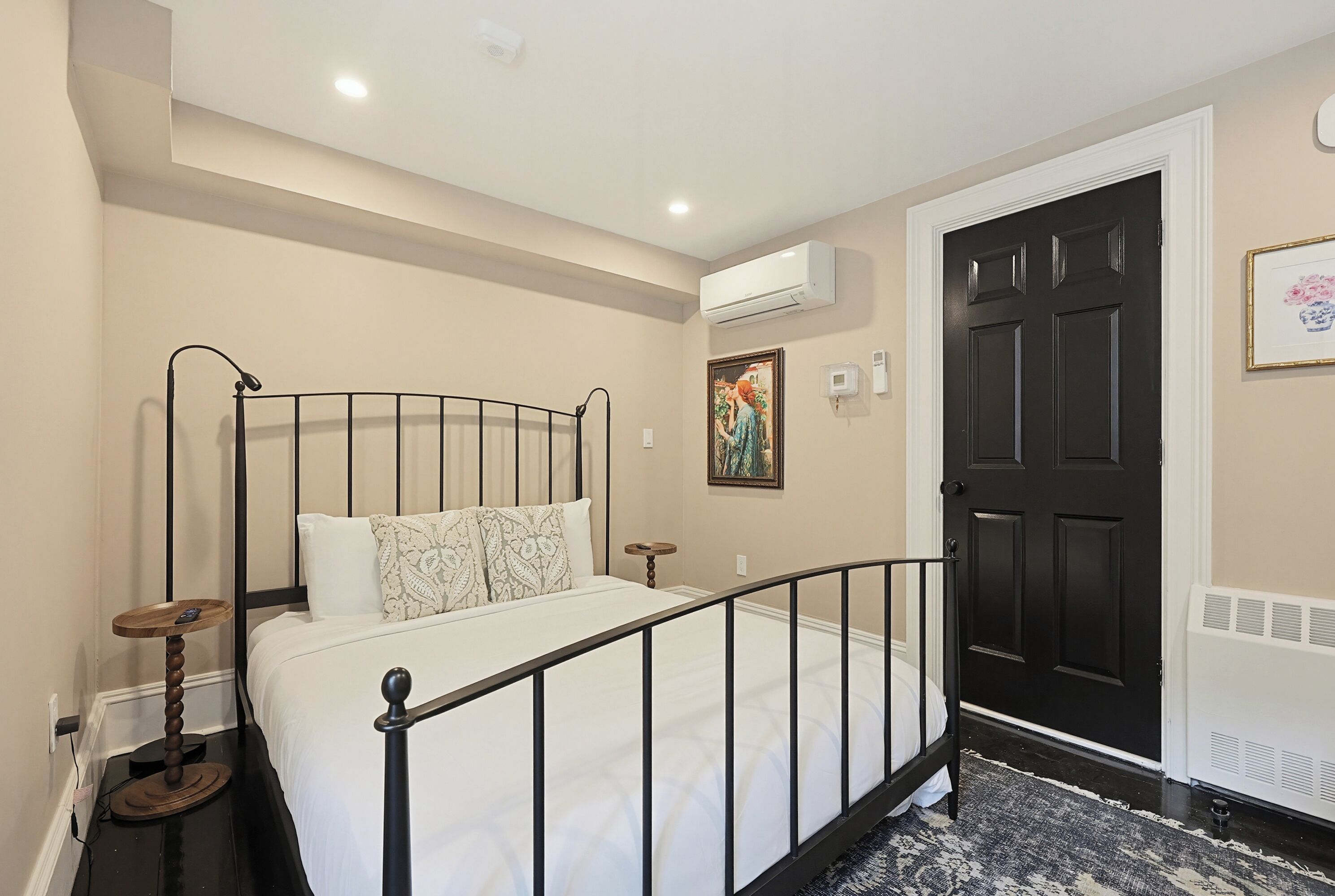 Standard Apartment | Egyptian cotton sheets, premium bedding, memory foam beds