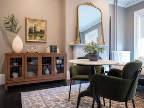 Studio – comfort | Spiseområde på rommet