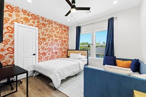 4 habitaciones, escritorio, tabla de planchar con plancha y wifi gratis