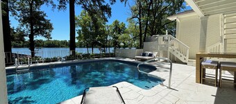  The Hap Haven- a Charming Lakefront Retreat in East Texas - Perfect Getaway!