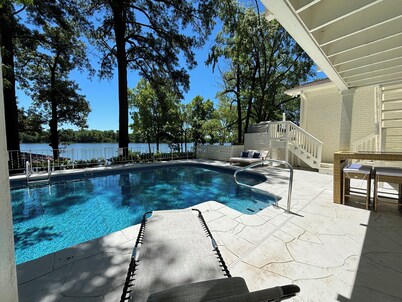  The Hap Haven- a Charming Lakefront Retreat in East Texas - Perfect Getaway!
