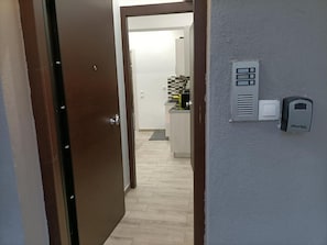 Interior - Peaceful Oasis (Athina)