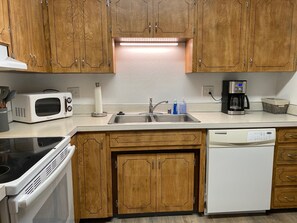 Fridge, cookware/dishes/utensils - Most Comfortable Beds! 2 BR Apt in Midtown (Anchorage)