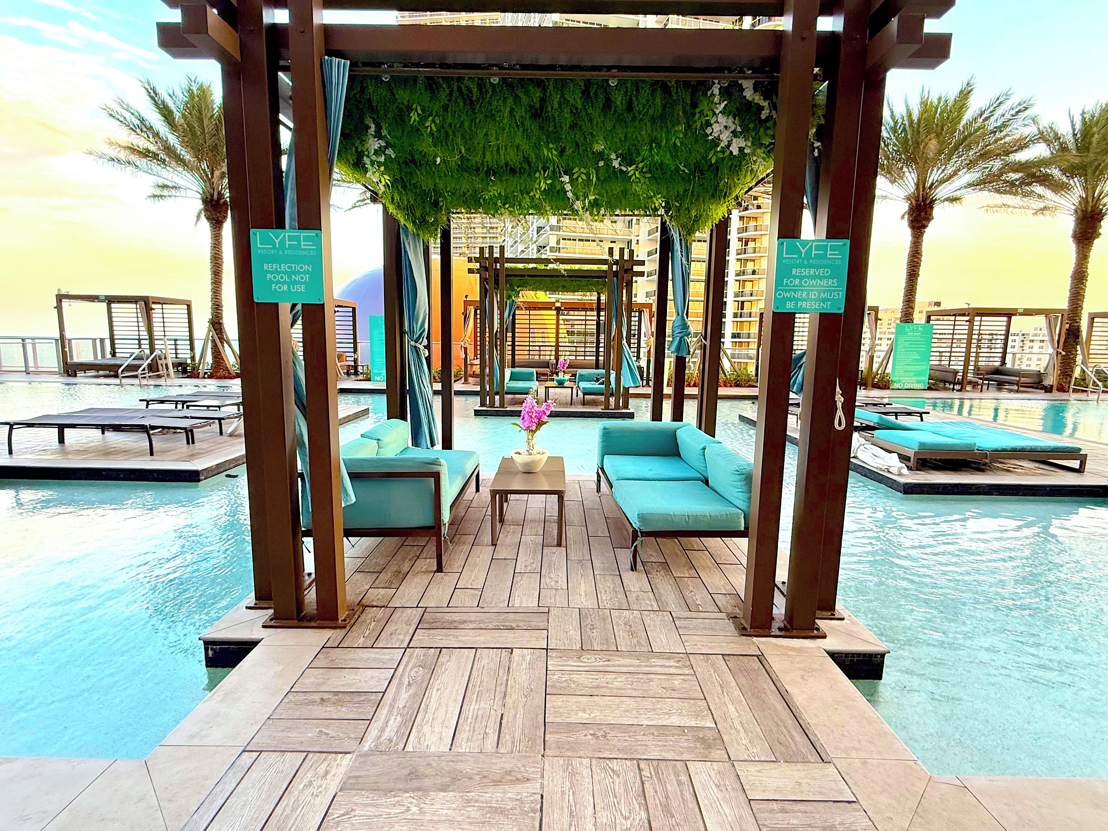 2 piscinas al aire libre