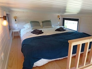 2 slaapkamers, een strijkplank/strijkijzer, wifi, beddengoed