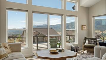 Smart TV, fireplace, table tennis, books