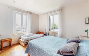 4 bedrooms, travel cot, free WiFi