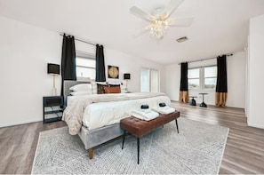 6 bedrooms, iron/ironing board, free WiFi, bed sheets