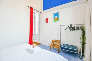 1 bedroom, iron/ironing board, WiFi, bed sheets - Appart cosy à 5 min de la plage des Catalans (Marseille)