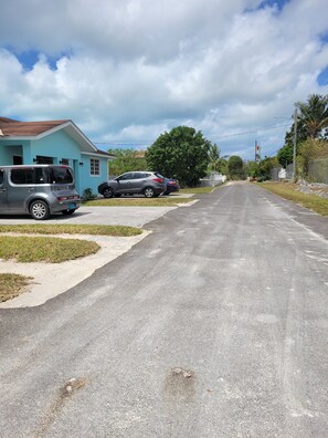 Property grounds - Joeys -(Nassau) where you will be at home- Nassau, Newprovidence Bahamas (Nassau)