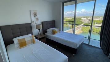 Superior Apartment, City View | 3 bedrooms, iron/ironing board, free WiFi