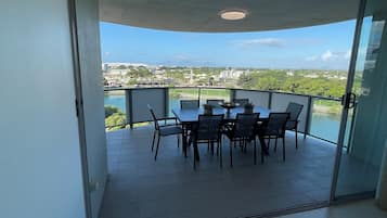 3 bedrooms, iron/ironing board, free WiFi