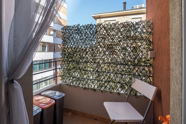 Apartment, Balcony | Balcony - Appartamento a Piazza dell'Unità (Bologna)