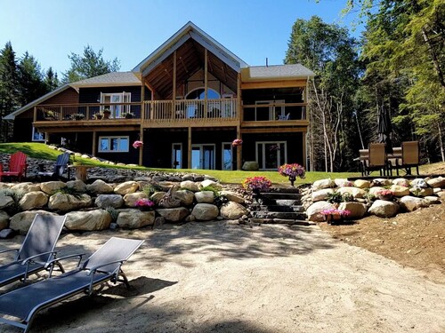 Groom/Lynx lake Retreat Kearney, Ontario.
Relax in our walkout ground level apt.