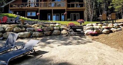 Groom/Lynx lake Retreat Kearney, Ontario.
Relax in our walkout ground level apt.