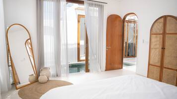 2 bedrooms, travel crib, WiFi, bed sheets