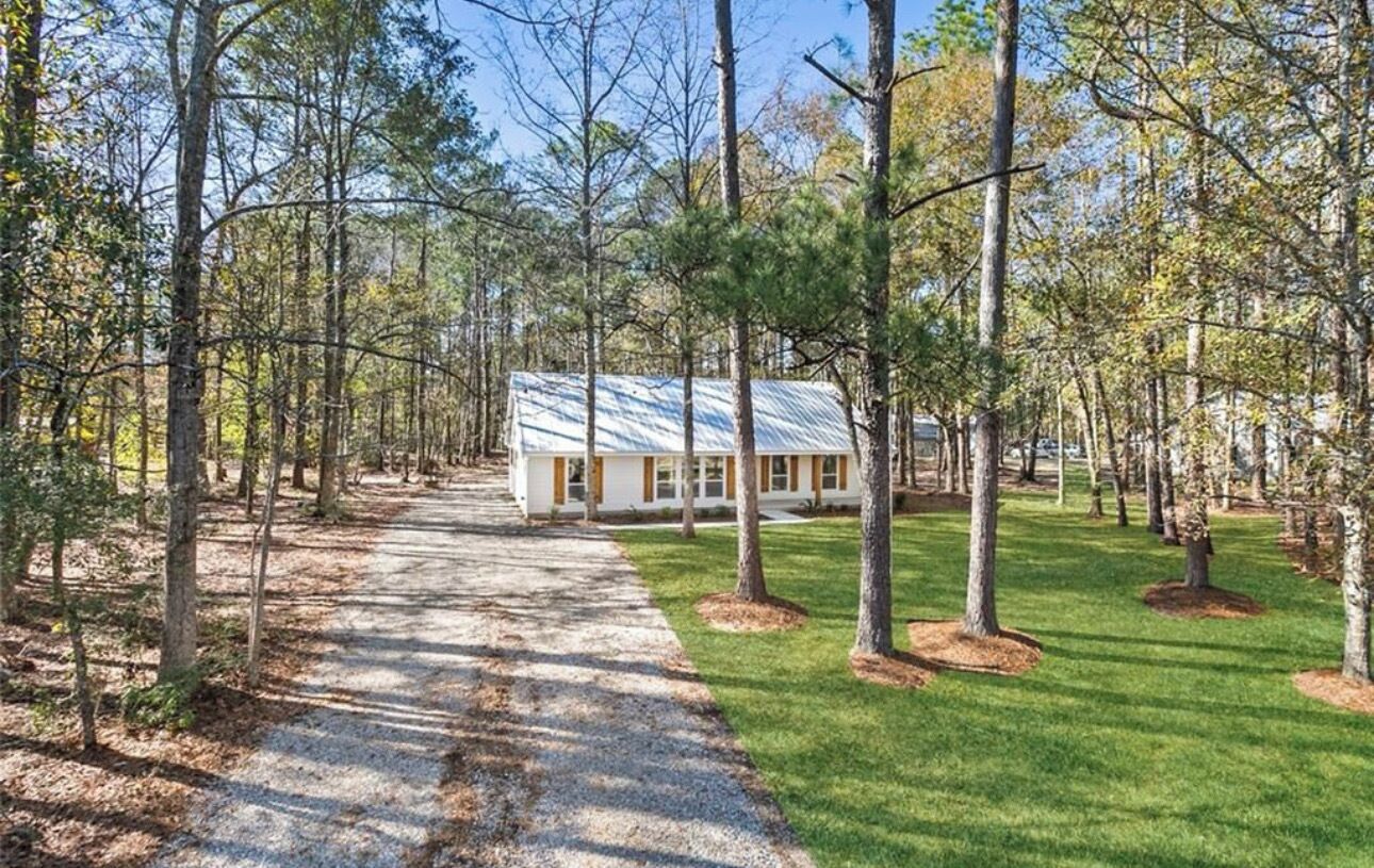 Quiet Northshore Retreat a few miles from Lake Pontchartrain’s shoreline! 