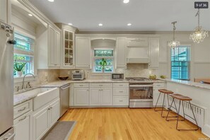 Private kitchen - Long Island waterfront beauty sleeps up to 12, just minutes from Great South Bay (Center Moriches)