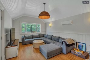 Living area - Long Island waterfront beauty sleeps up to 12, just minutes from Great South Bay (Center Moriches)