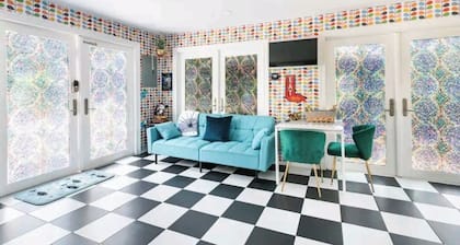MID CENTURY TINY FOREST HOME CLOSE TO DISNEY WORLD