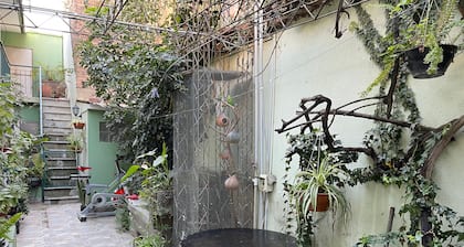 Spacious and comfortable room in the very center of the city