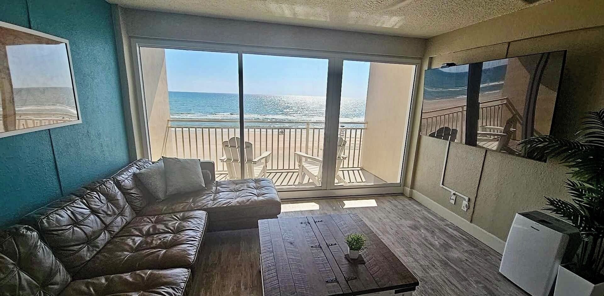 Direct OCEANFRONT fully remodeled 1 bedroom unit with king bed, walk to town