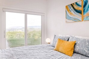 2 chambres, bureau, Wi-Fi, literie fournie