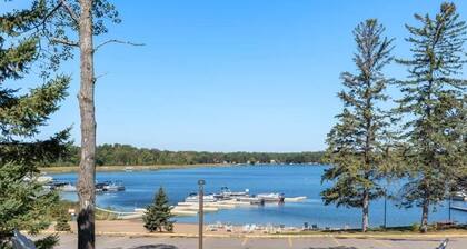 Charming Cabin at Breezy Point, Fishing, Hot Tub