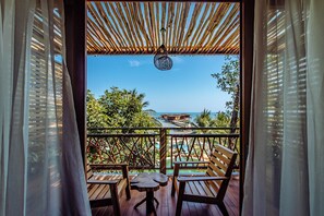 Deluxe Ocean Breeze | Terrace/patio - Rocks Beach Boutique Phu Quoc (Phu Quoc)