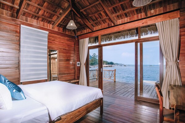 In-room safe, individually decorated, desk, laptop workspace - Rocks Beach Boutique Phu Quoc (Phu Quoc)