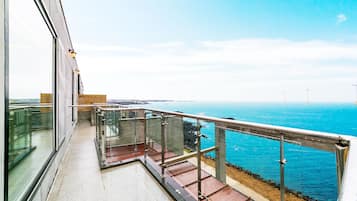 30py Ocean Pool Spa | Free WiFi