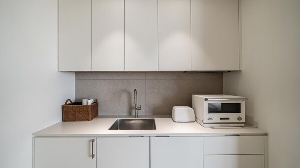 Basic Room, 1 Bedroom (Room 306) | 1 bedroom, free WiFi - Goseong Gyeoulbada Ocean View Pension (Goseong)