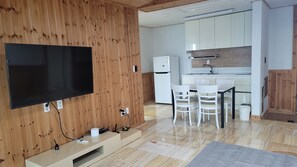 Family Suite, Ocean View | Living area | Heated floors - JbadaHotel (Jeju City)