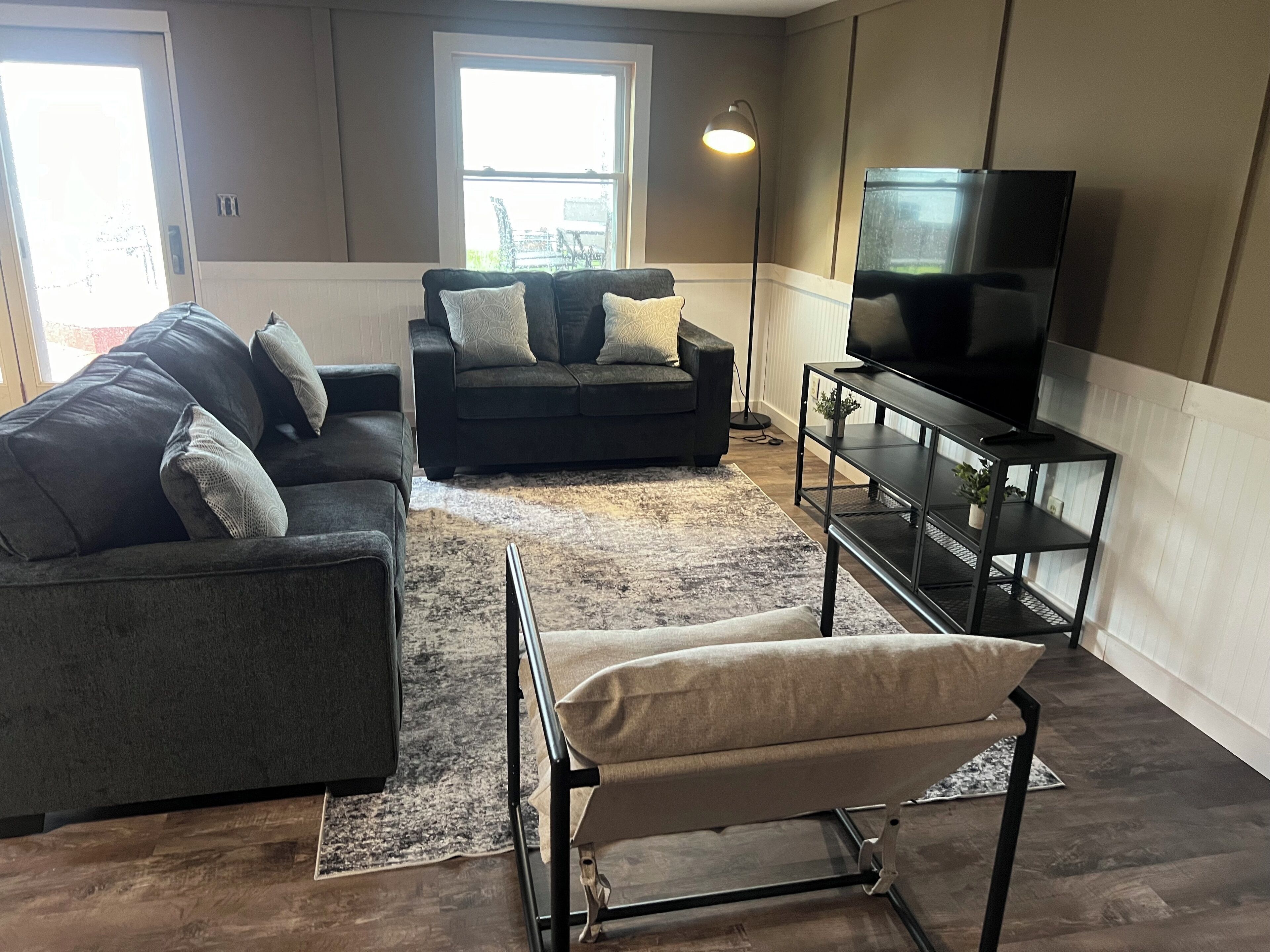 Smart TV, libros y estéreo 