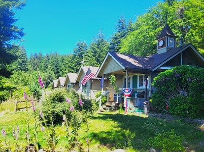 Engineer’s Suite - Lakefront Luxury 2 Bedroom Vacation Rental