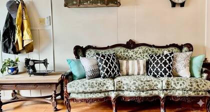 Engineer’s Suite - Historic Lakefront 2-Bedroom Cabin with Kayaking