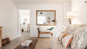 Smart TV, books, offices