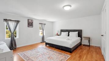 Family House | 2 bedrooms, iron/ironing board, free WiFi