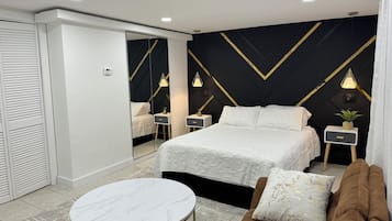 1 habitación, tabla de planchar con plancha, wifi gratis y ropa de cama