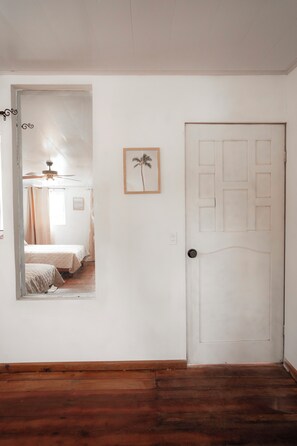 Interior - Oceanfront Caribbean Holiday Home Private Entrance (Isla Colón)