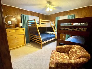 2 Schlafzimmer, Schreibtisch, kostenloses WLAN, Bettwäsche