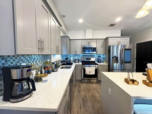 Fridge, microwave, oven, stovetop - Luxury 3BR Condo 15 Min from New York Free Parking (North Bergen)