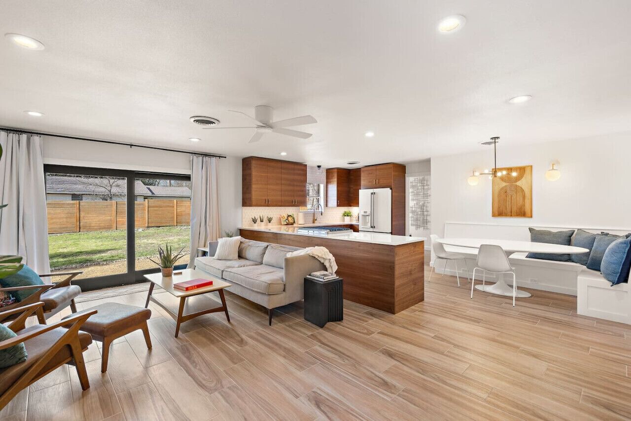 Mimosa Retreat: A Modern Urban Getaway