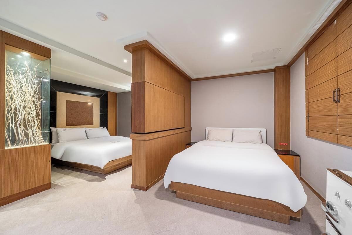 VIP Twin (long-stay) | Free WiFi