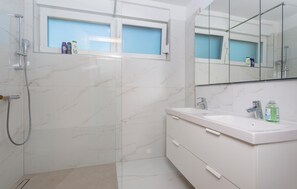 Chuveiro, secador de cabelo